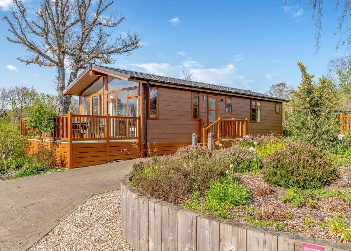 Wareham Forest Lodge Retreat Lytchett Minster Exterior foto